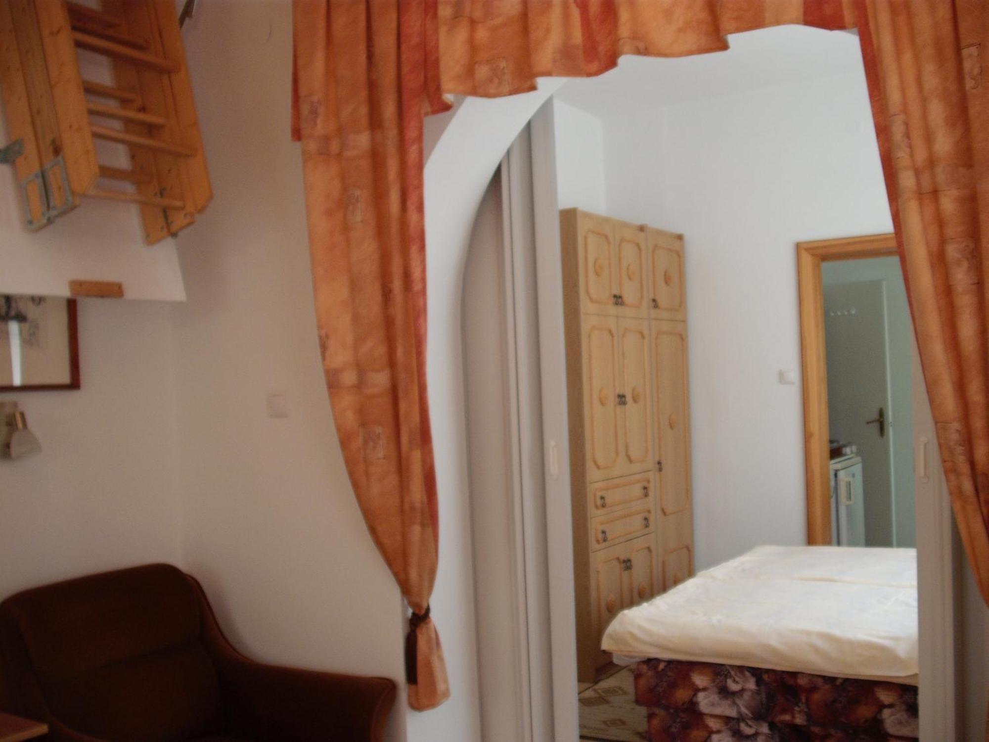 Apart Hévízi Ház Heviz Exterior foto